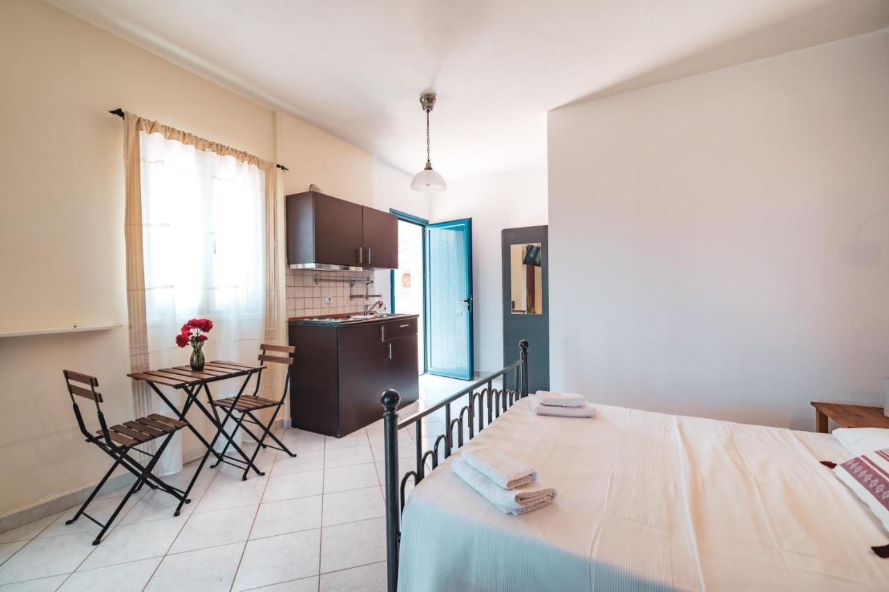 Philyra Appartments Agia Pelagia  ภายนอก รูปภาพ