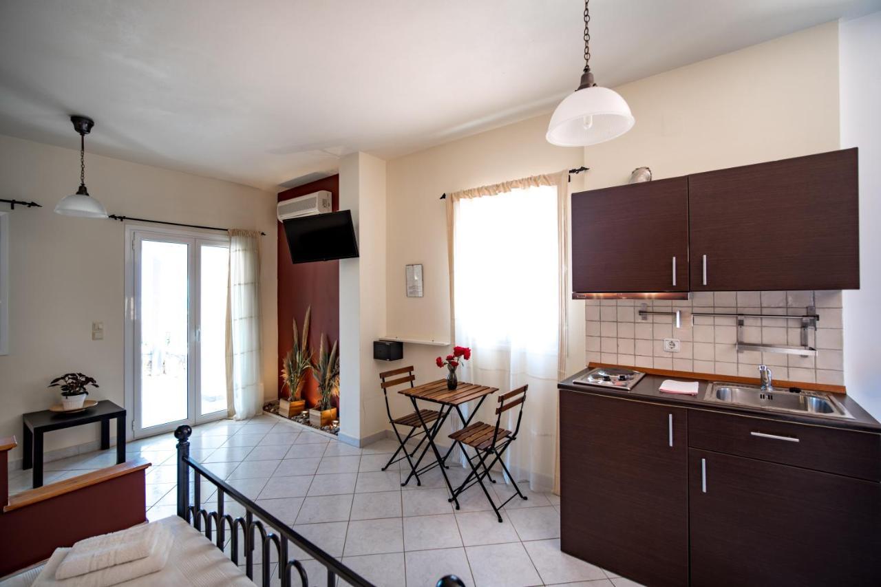 Philyra Appartments Agia Pelagia  ภายนอก รูปภาพ